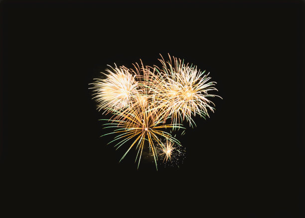 五彩缤纷的烟花在节日庆典中爆炸图片下载