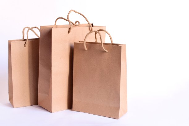 白色背景下的购物袋图片下载