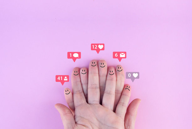 快乐和悲伤的手指与通知图标图片下载