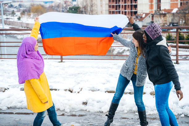 俄罗斯国旗飘扬图片下载