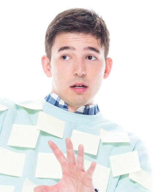 有魅力的男人浑身贴着不干胶，感到害怕图片下载