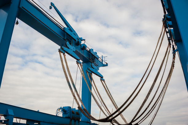 起吊船用吊车图片下载