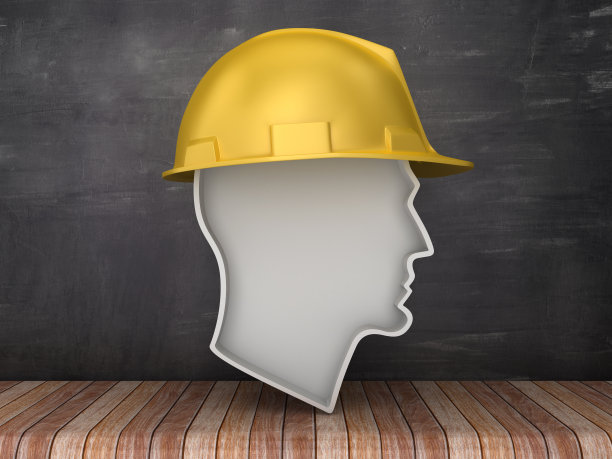 人类头部形状与建设头盔在黑板背景- 3D渲染图片下载