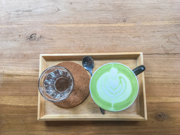 热绿茶拿铁图片下载