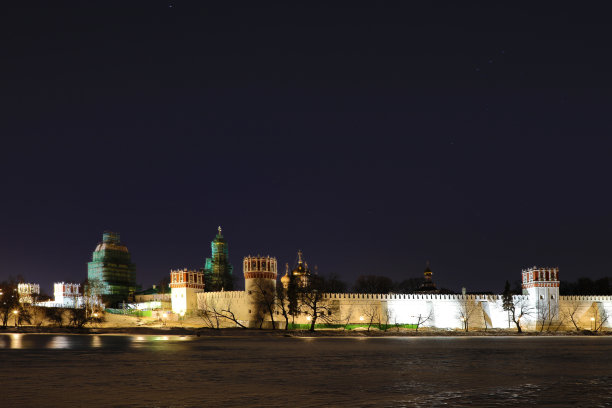 俄罗斯莫斯科的新圣母修道院，也被称为博格罗季茨-斯摩连斯基修道院图片下载