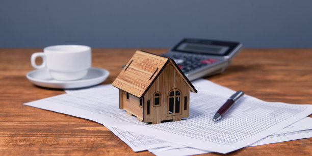 房子，计算器和文件图片下载