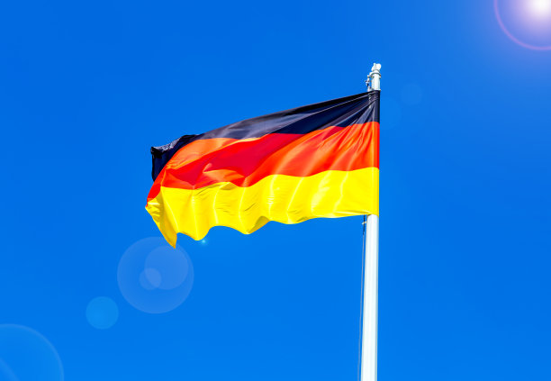 德国国旗迎风飘扬图片下载