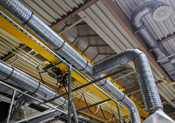 工业大厅里的管子图片下载