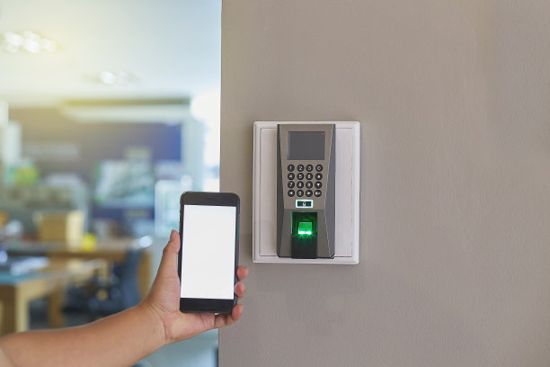 由手机控制的数字门锁系统图片下载