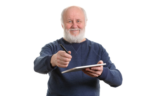 正面老人用平板电脑隔离白色图片下载