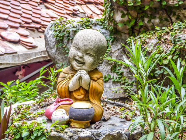 泰国——微笑的小佛图片下载