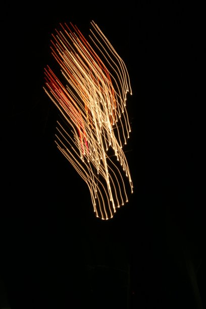 白色的灯光痕迹的圣诞角形装饰图片下载