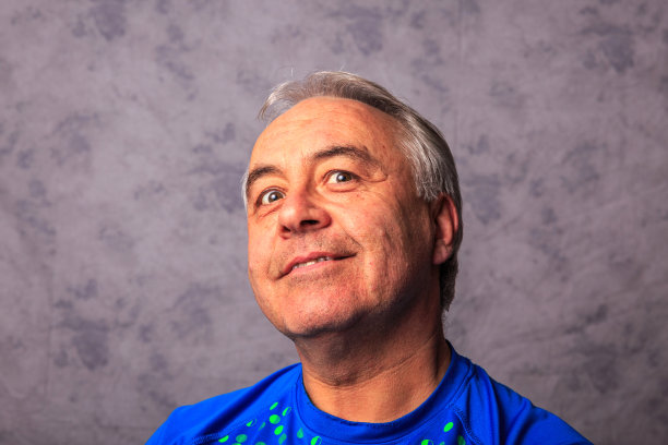 成熟男人的肖像图片下载