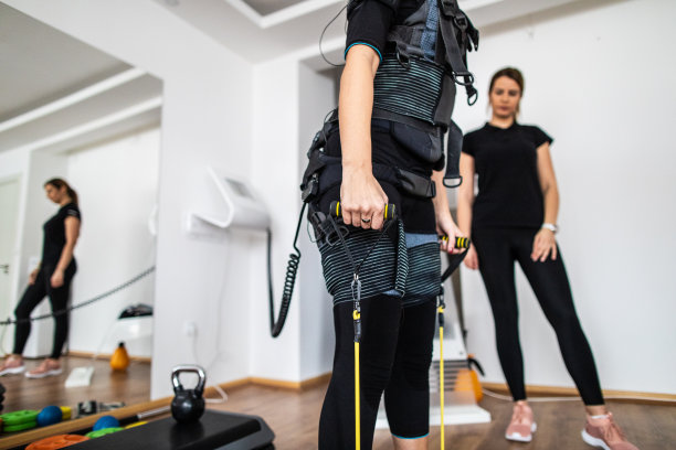 用吊带工作图片下载