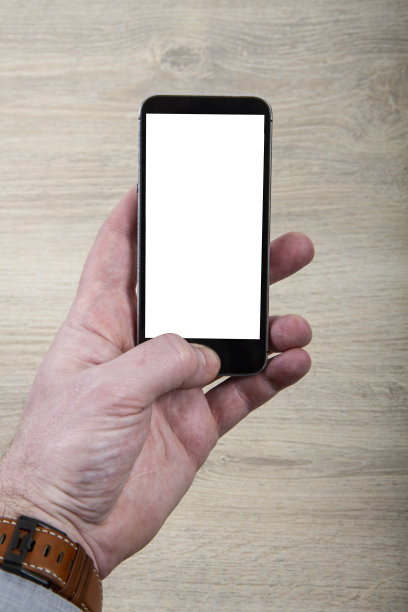 人使用智能手机图片下载