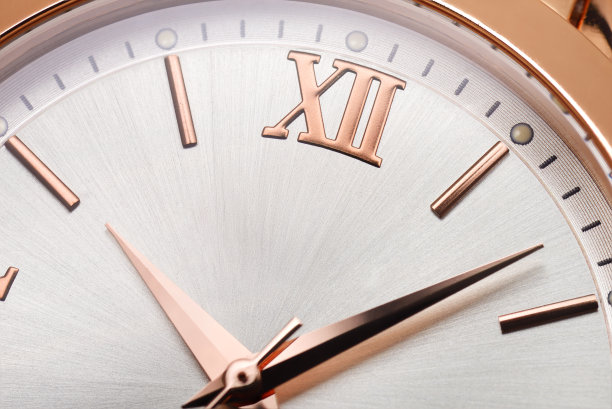 金色女性腕表图片下载