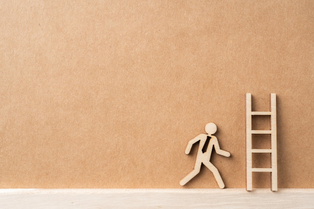 具有领导理念的木制商人图片下载