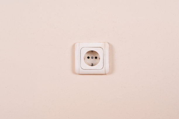 电源插座，墙上插有复印空间图片下载