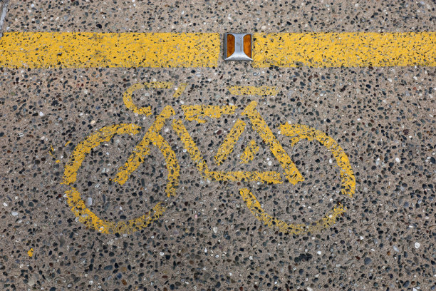 自行车道和自行车标志图片下载