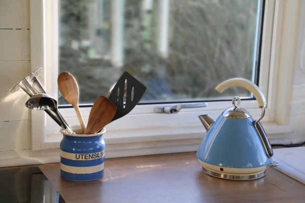 厨房电器及热水器图片下载