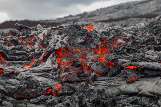 夏威夷火山熔岩图片下载