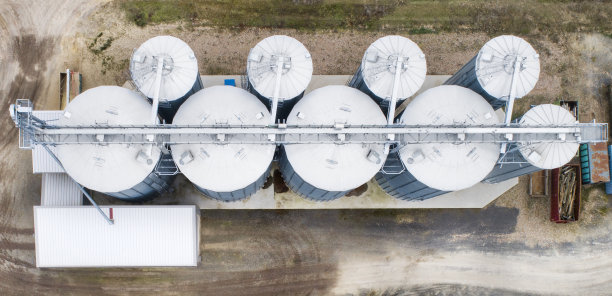 筒仓，储罐-鸟瞰图图片下载