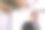 婚礼开始前，新郎在海滩凉亭等待新娘入场图片下载