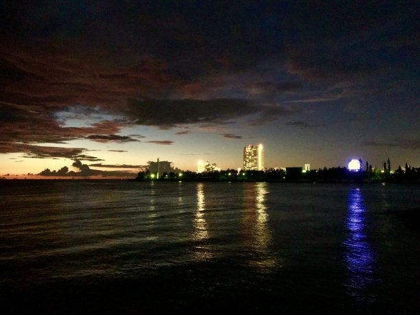 冲绳晚上Chatan图片下载