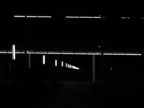 光明/黑暗图片下载