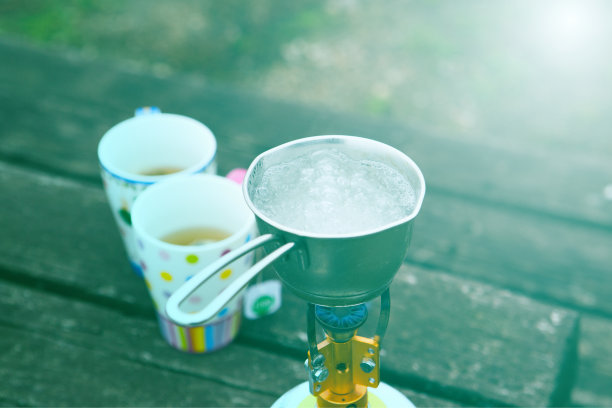 户外烹饪设备。早上茶图片下载