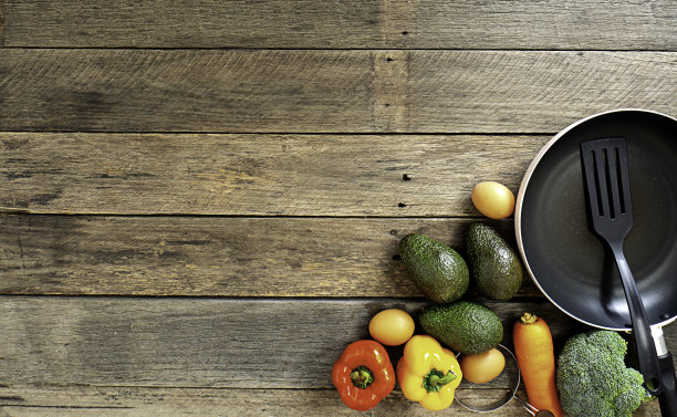 早餐加鳄梨减肥食谱木头桌子图片下载