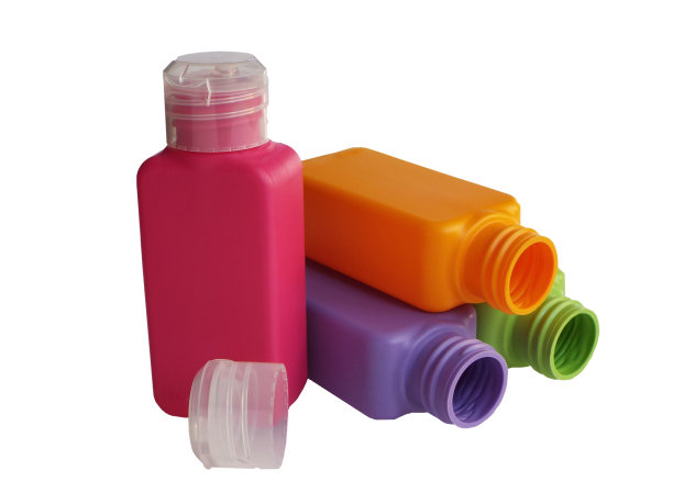 多色塑料瓶形容器隔离在白色背景图片下载