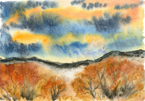 秋天的森林在山的背景和阴天。图片下载