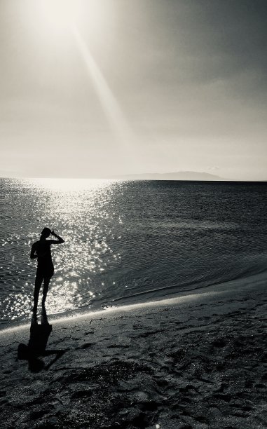 黑沙滩图片下载