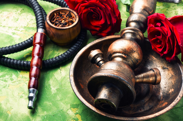 带有水烟筒的花朵图片下载