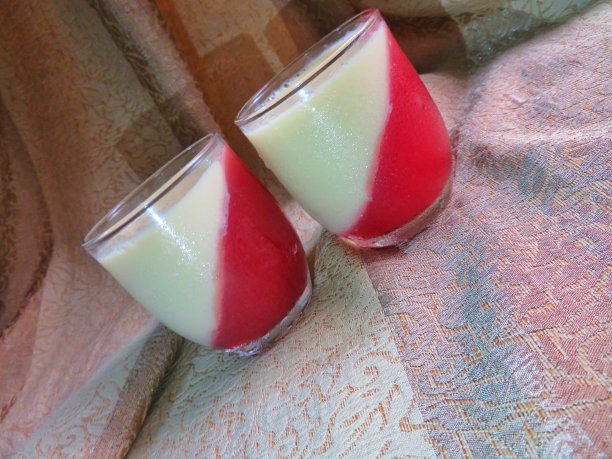 草莓奶酪。图片下载