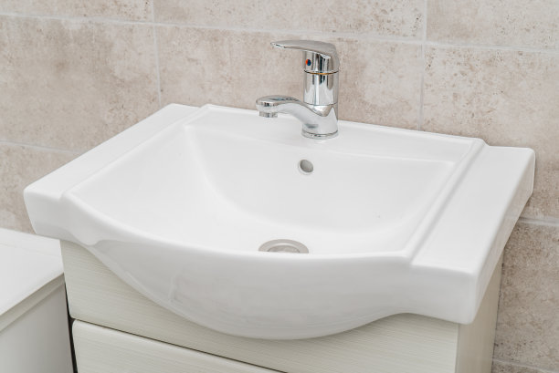 浴室里水槽的照片图片下载