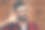 一个戴着眼镜的微笑男孩的特写照片，他要求打电话给他图片下载