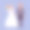 幸福的新娘和新郎牵手在婚礼上图片下载