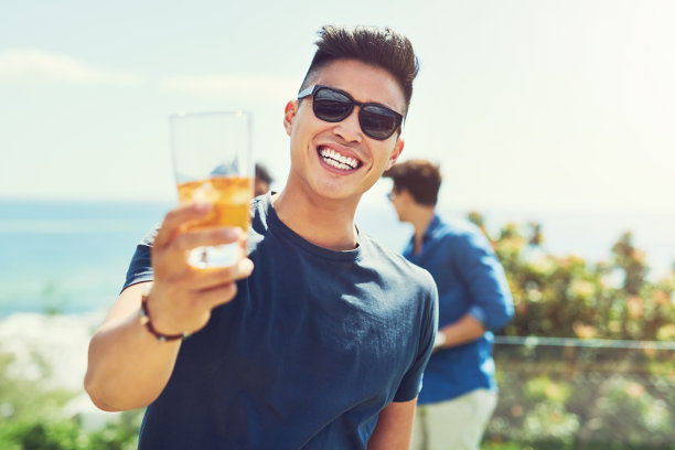 来参加聚会吧图片下载