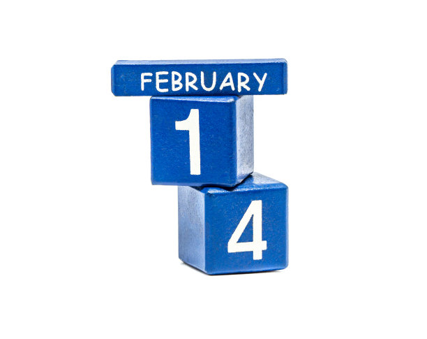 孤立的日历立方体在一个白色的背景图片下载