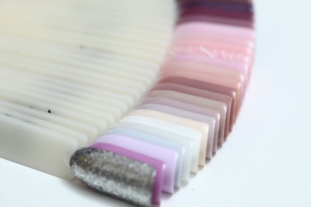 女性指甲修甲加工图片下载