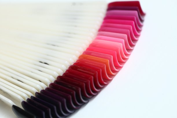 女性指甲修甲加工图片下载