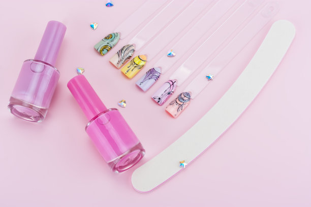 指甲设计的尖端和美甲集。图片下载