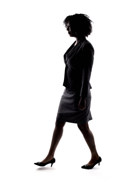 一个黑人女商人的剪影图片下载