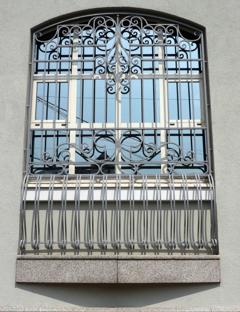 带有网格的建筑窗户图片下载