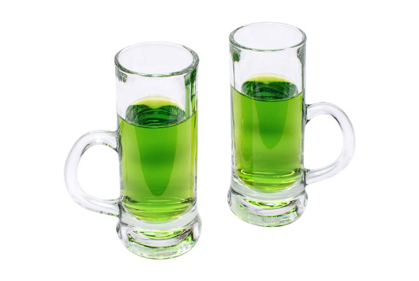 两杯绿苦艾酒图片下载