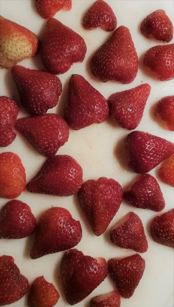 草莓禧年图片下载