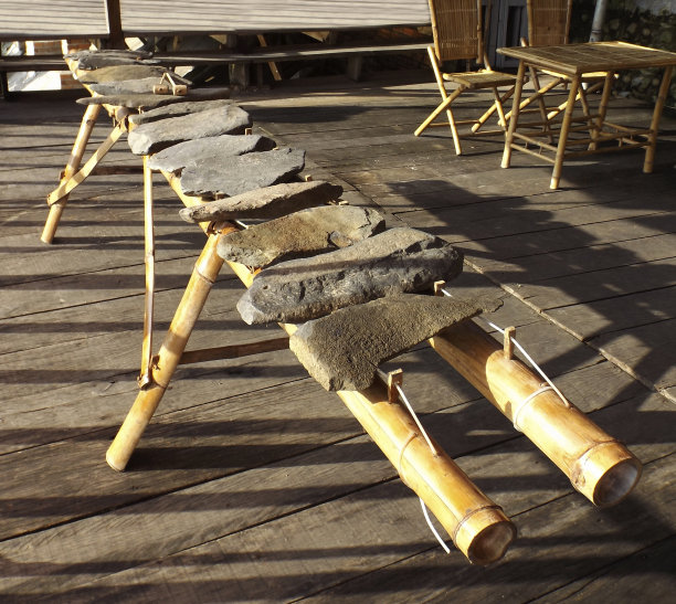 丹达或管式电话机。越南传统乐器图片下载