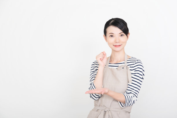 穿围裙的女人图片下载